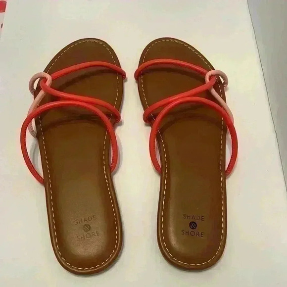 Women’s Shade & Shore Sandals - Size 9 - Picture 2 of 3